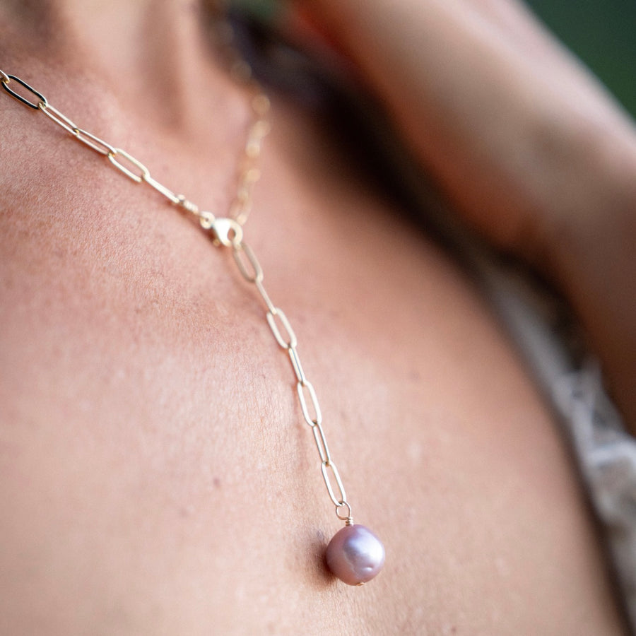 Makawao Lariat Necklace (Dark Pink Edison Pearl)